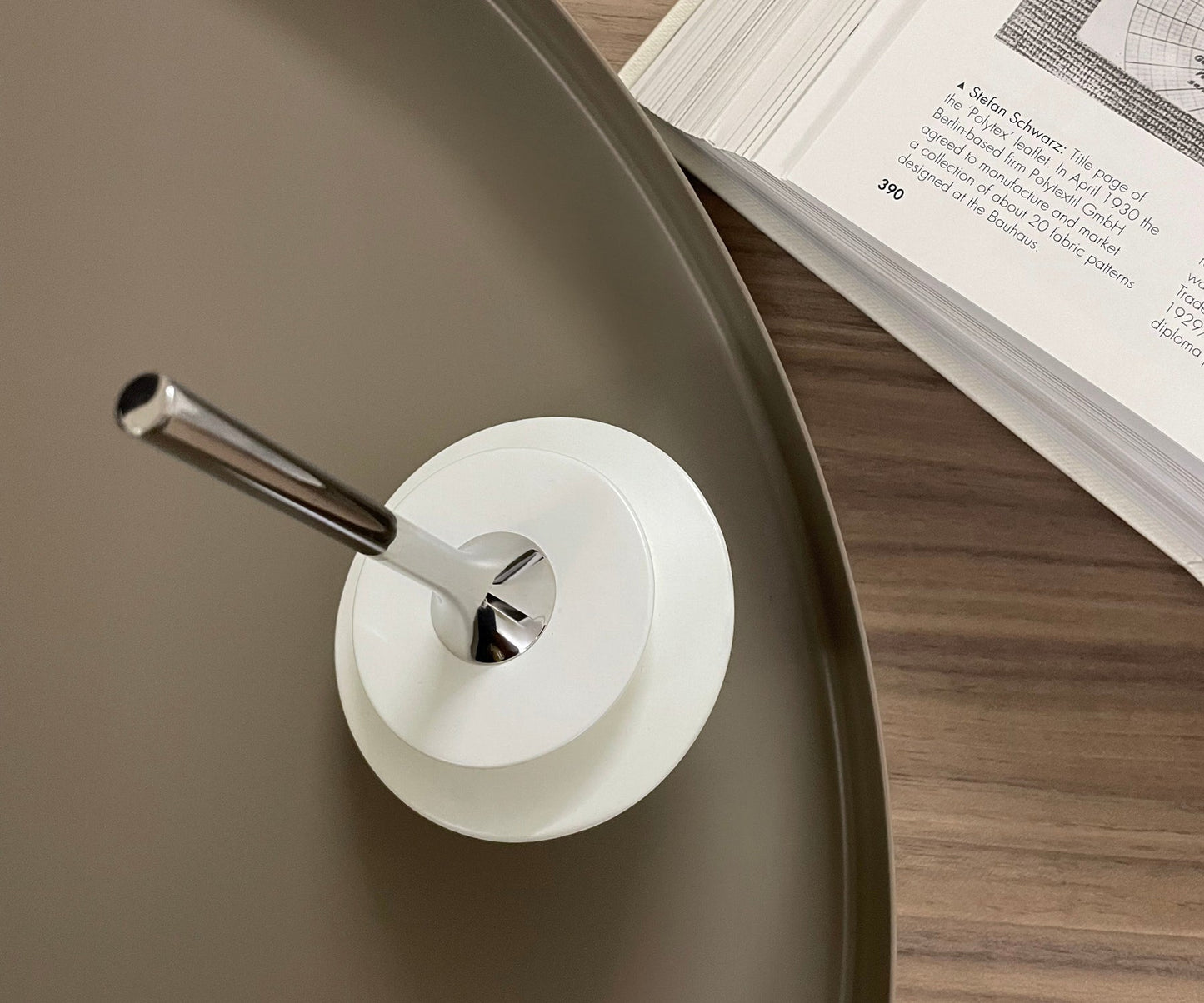 Buy White Tip Top - Metal Handle and Tip - Taamaa